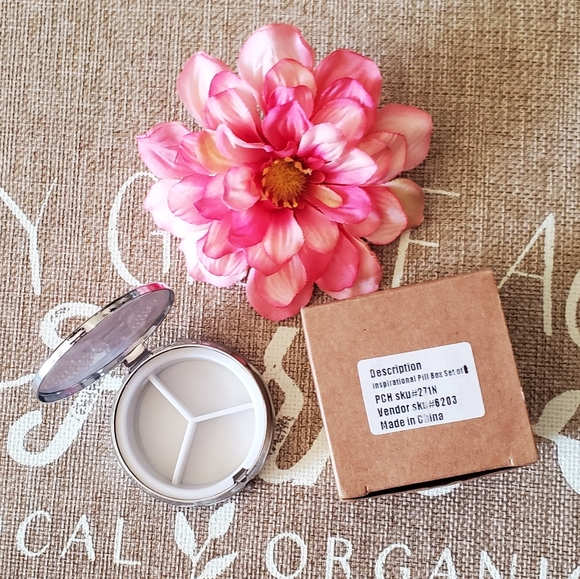 Inspirational Travel Metal Divided Heart Pill Box - Picture 3 of 10